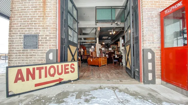 Olive Street Vintiques