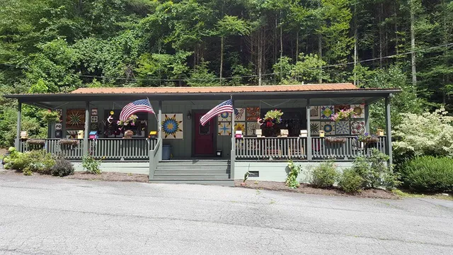 Carolynes Crafts And Gifts