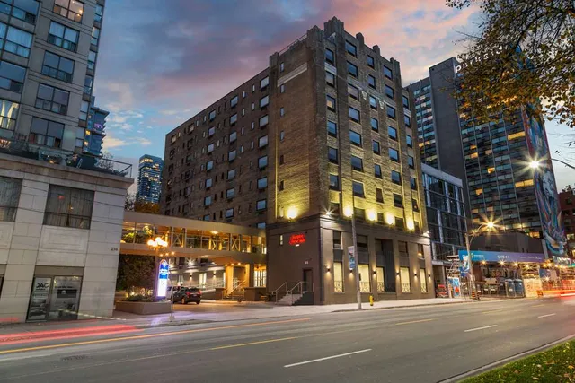 Hampton Inn & Suites by Hilton Toronto Downtown