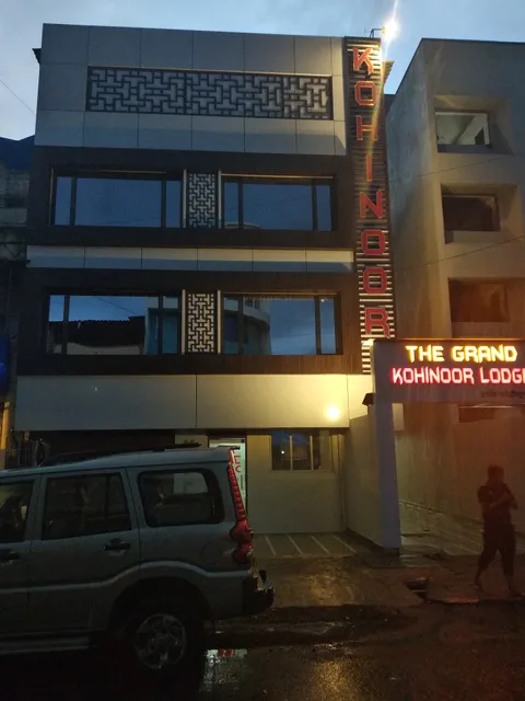 FabExpress The Grand Kohinoor