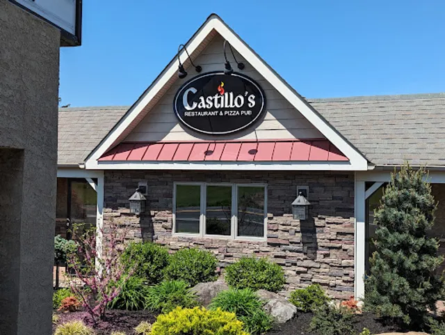 Castillo's Restaurant & Pizza Pub