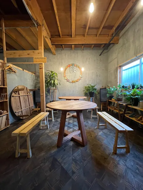 ８５ファニチャー