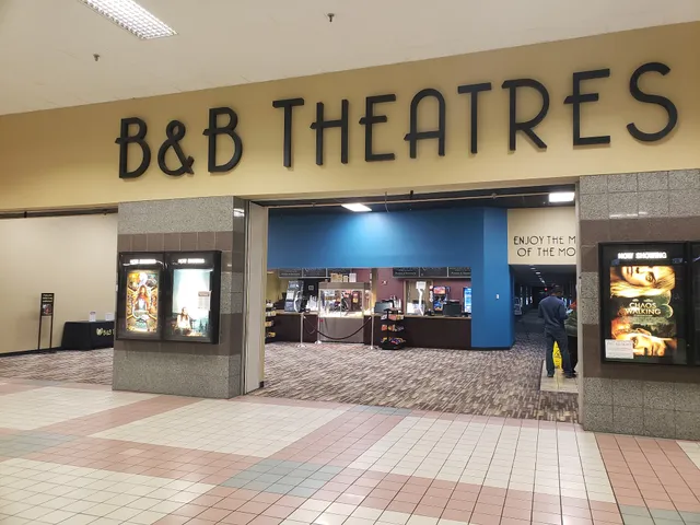 B&B Theatres Dodge City Village 8