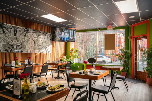 Wakamole Mexican Restaurant