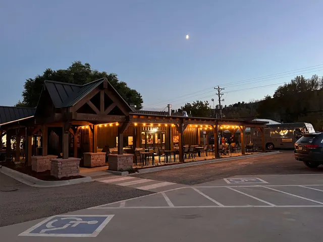 Spirit Hound Distillers