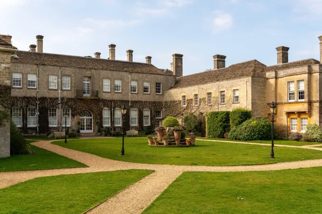 Lucknam Park, Emblems Collection