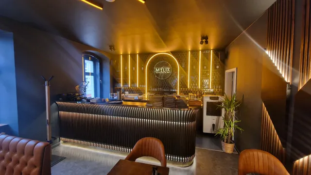 Mylix Restaurant & Bar
