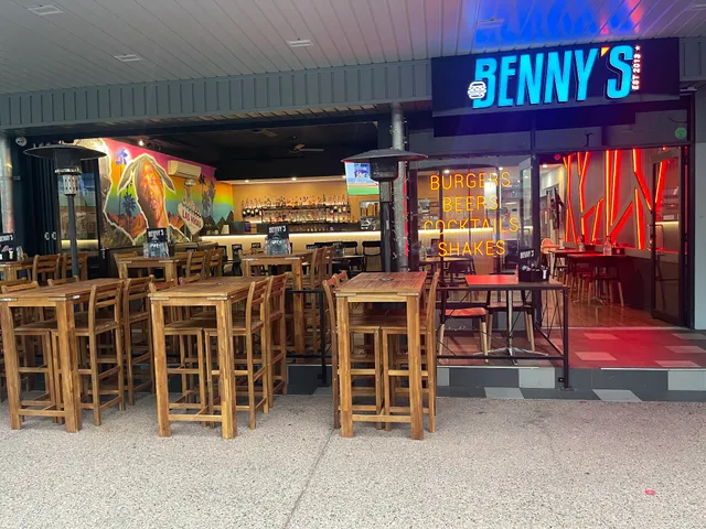 Benny's American burger - Surfers Paradise