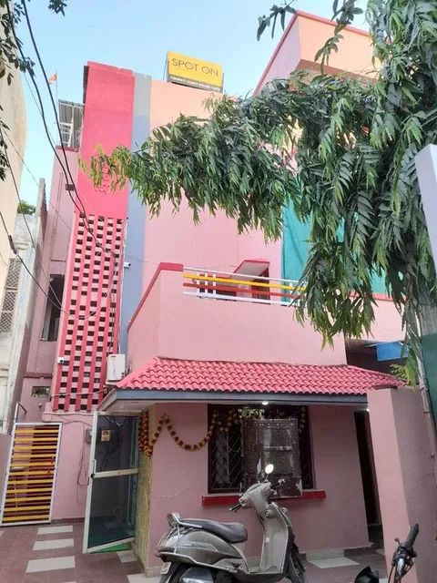 SPOT ON 66976 Tirupati Guest House