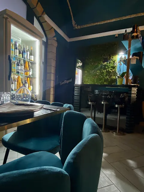 Salotto Riviera Restaurant