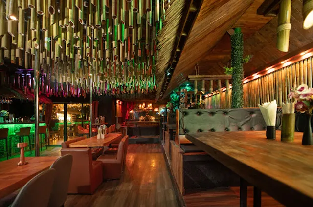 Reyn's Bar & Restaurant