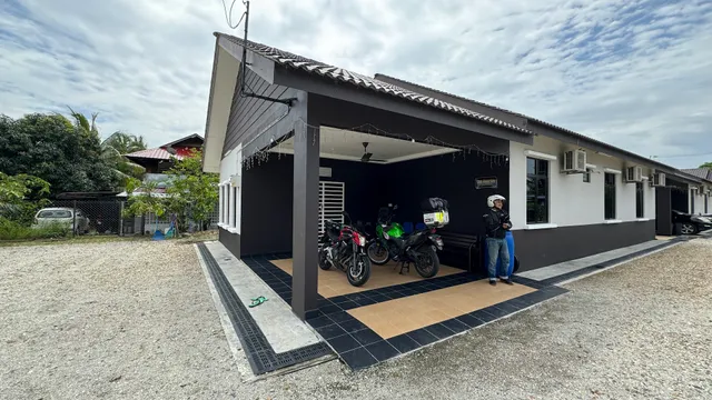 Anas Homestay Pajak Song