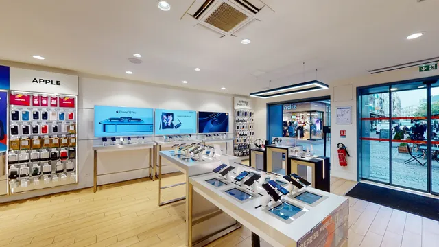 Boutique SFR Rouen Gros Horloge