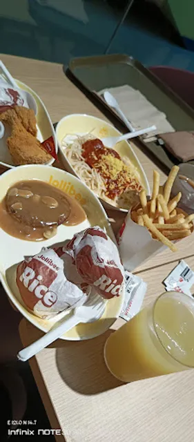 Jollibee - Aliw Shopping Complex