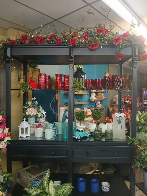 Penny and Irene's Flowers & Gifts