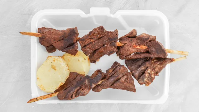 Peru asu mare food truck