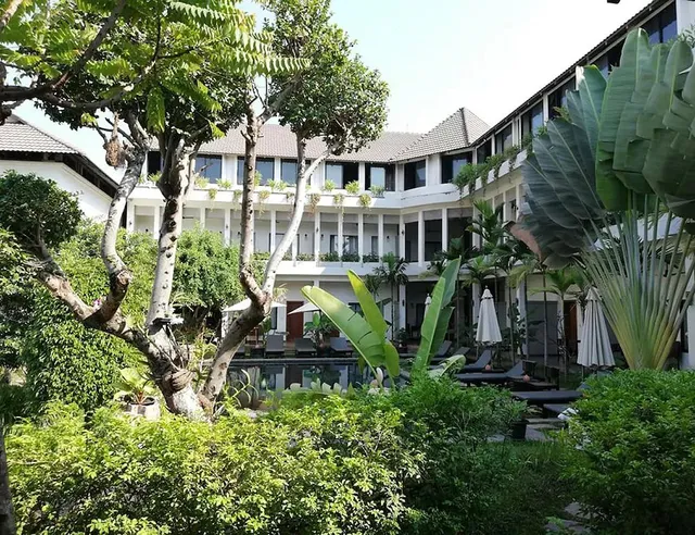 Lok Taneuy Residence