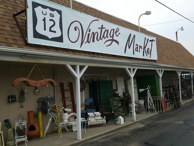 Whistlin' Woodpecker Vintage Market