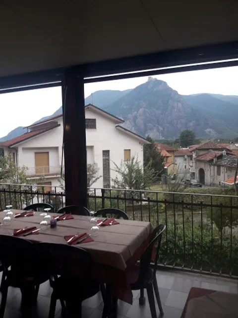 Il Cappellaio Matto Ristorantino Pizzeria