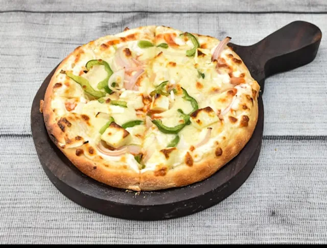 Mountain'S PIZZA Club, Sanjauli