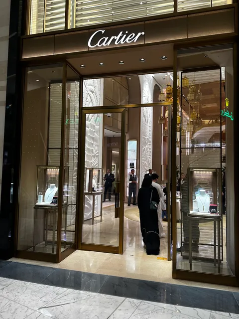 Cartier Dubai Mall Fashion Avenue