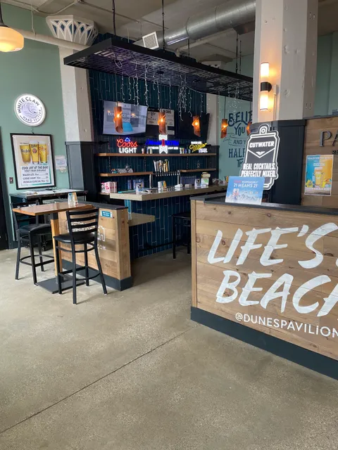 Jonna’s Beach Cafe & Bar