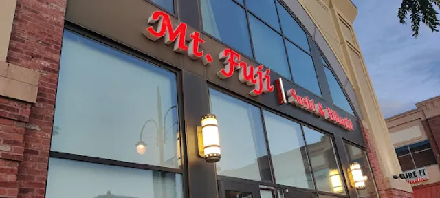Mt. Fuji Sushi & Hibachi (Aurora)