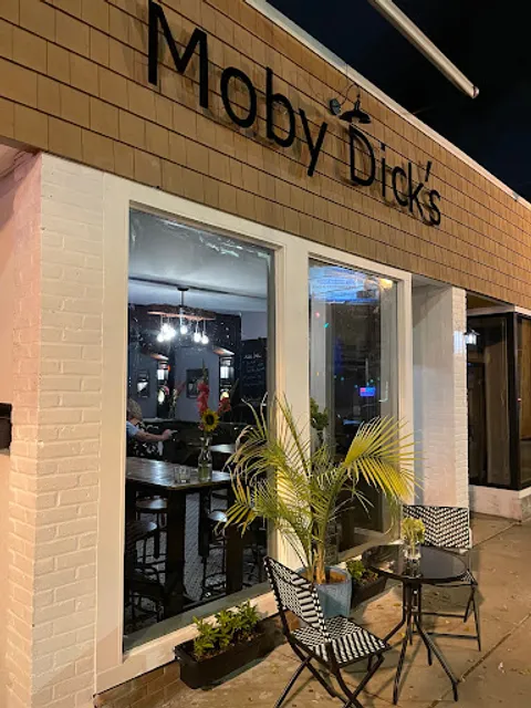 Moby Dick’s Oyster Bar & Grill