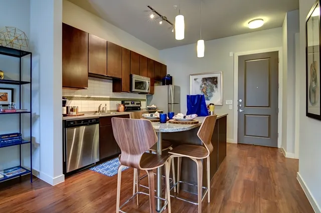 River House Apartments