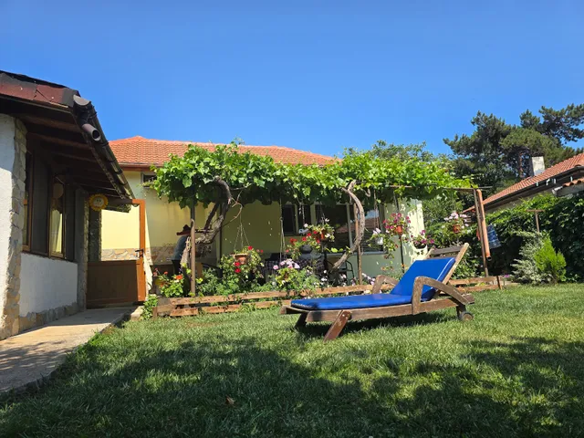 Guest House "Sunrise"