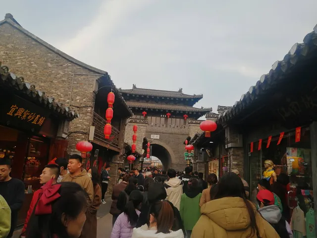 Dongguan St Food Plaza