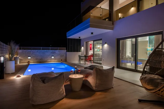 Flos Luxury Apartments