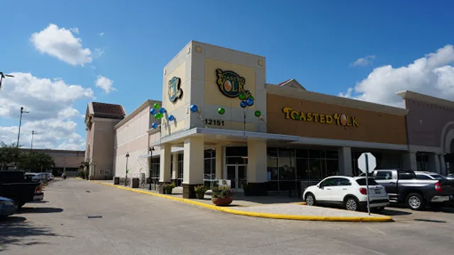 The Toasted Yolk Cafe