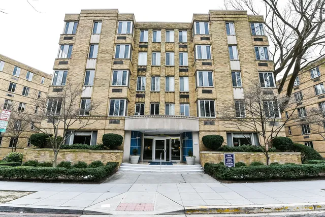 2800 Woodley Apartments