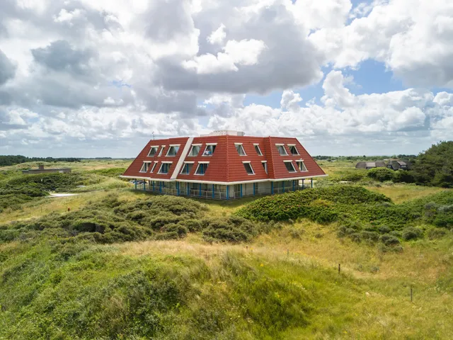 Strandhotel Buren aan Zee
