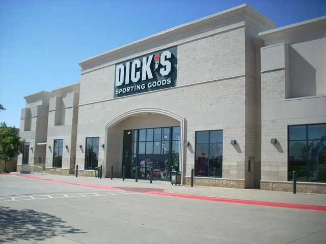 DICK'S Sporting Goods