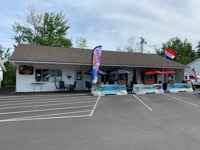 Quiet Side Cafe and Ice Cream Shop