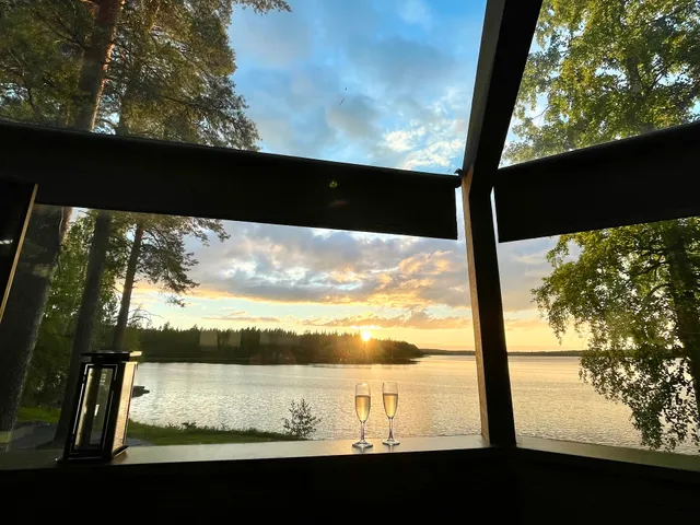 Revontuli Resort Glass Igloos