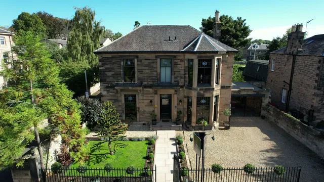 23 Mayfield Guest House