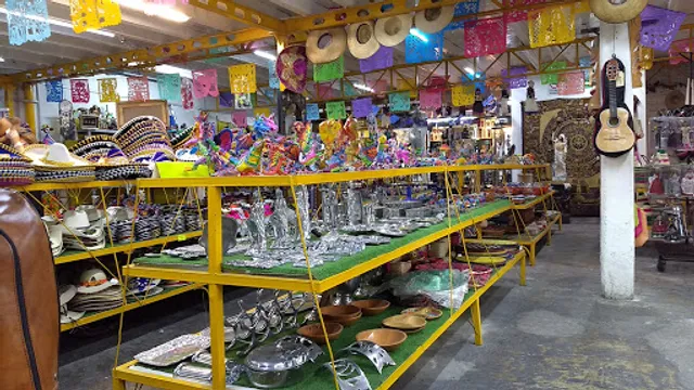 Mercado de Artesanias Peralvillo