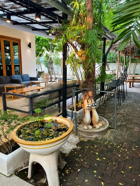 Little Zoo Garden Capybara Cafe