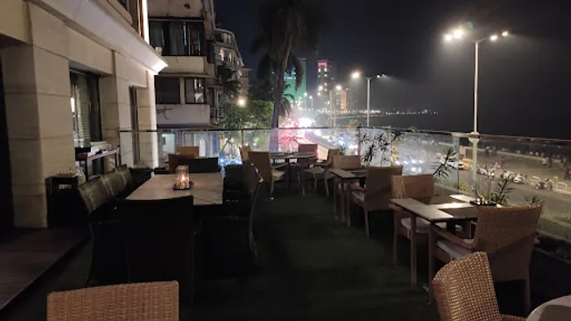 L&S Bistro & Pizzeria