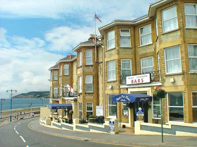 Royal Pier Hotel
