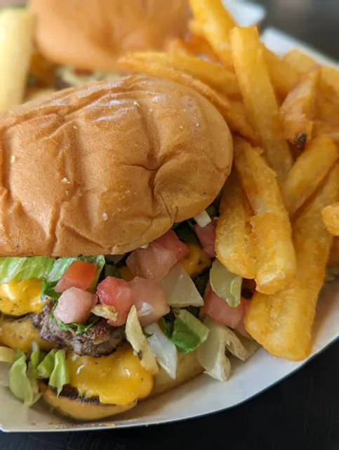 Tropical Grille Verdae