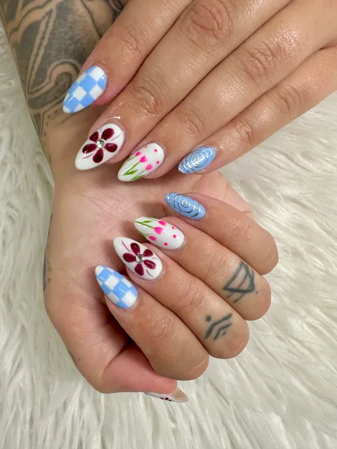 Jenny's Nails - Minnesota