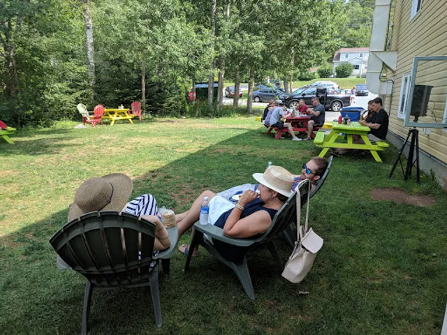 White Sails Bakery & Deli