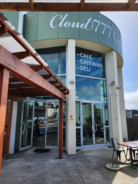 Cloud 777 Cafe