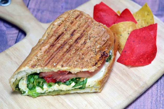 Panini Tozt Cafe