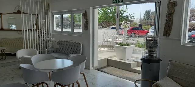 The White House on Nicol