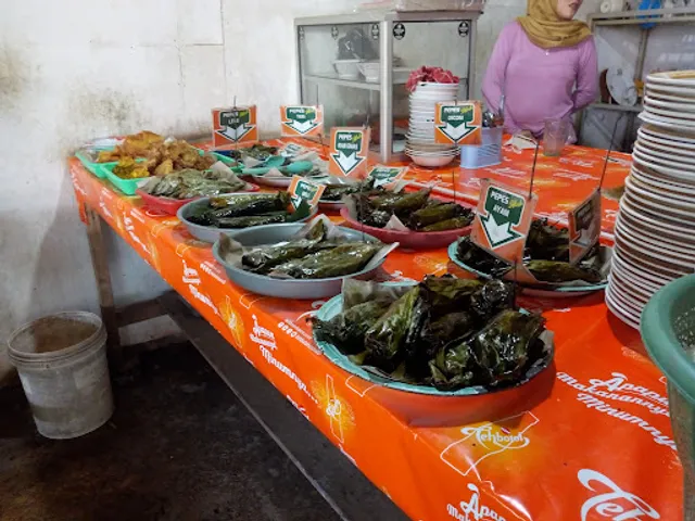 WARUNG PEPES ABAH JOMIN